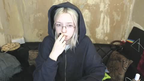 Snapshot of graylovescookies chatting on December 22, 2024, 11:20 pm graylovescookies online show from December 22, 2024, 11:20 pm