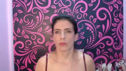 Isabella online show from May 31, 2026, 6:09 pm