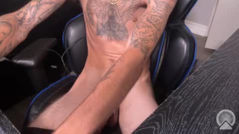 Snapshot of greatheavy chatting on October 30, 2025, 3:35 pm Mr. Heavy online show from October 30, 2025, 3:35 pm