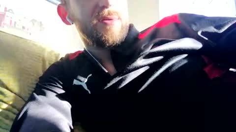 Snapshot of greendiamon chatting on March 3, 2026, 10:10 am greendiamon online show from March 3, 2026, 10:10 am