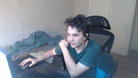 greendynomite_04 online show from March 3, 2026, 12:39 am