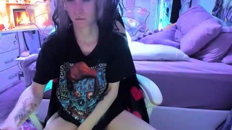 GreenEyedLovexo online show from February 11, 2026, 2:05 am