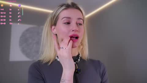 Kelly online show from February 17, 2026, 1:51 pm