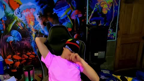 Snapshot of greenlungs8195 chatting on February 8, 2025, 12:17 pm Greenlungs8195 online show from February 8, 2025, 12:17 pm