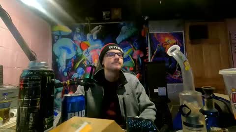 Snapshot of greenlungs8195 chatting on February 26, 2025, 5:31 am Greenlungs8195 online show from February 26, 2025, 5:31 am