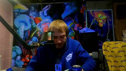 Snapshot of greenlungs8195 chatting on February 28, 2025, 5:26 am Greenlungs8195 online show from February 28, 2025, 5:26 am