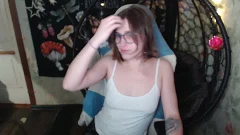 Lina online show from April 11, 2026, 12:20 pm