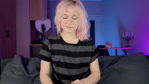 Greg-independent model online show from February 24, 2026, 9:24 pm