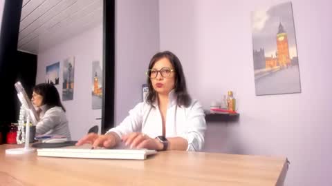 Snapshot of greta_borbon chatting on July 6, 2026, 11:29 am Greta online show from July 6, 2026, 11:29 am