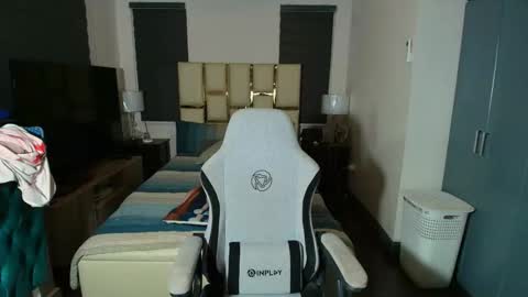 greta_v online show from January 6, 2026, 7:45 am