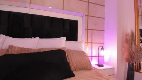 Greta Velvet  online show from January 14, 2026, 7:41 pm