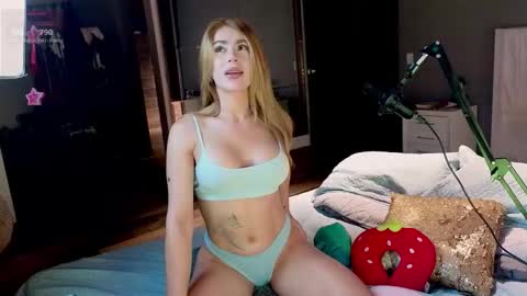 Snapshot of greyslopez chatting on March 3, 2026, 1:23 am Greyslopez online show from March 3, 2026, 1:23 am