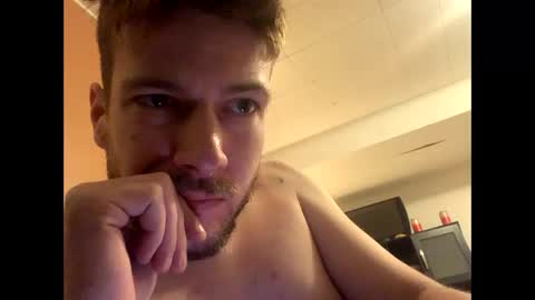 Perfectlyaveragesavage online show from December 17, 2025, 10:32 am