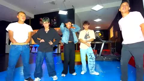 GRIVALS. THOMAS AND DAMIAND online show from December 16, 2024, 6:05 pm