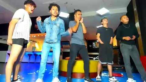 GRIVALS. THOMAS AND DAMIAND online show from December 31, 2024, 9:17 pm