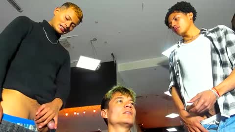 GRIVALS. THOMAS AND DAMIAND online show from January 4, 2025, 6:19 pm