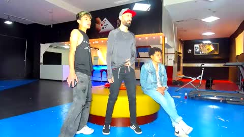 GRIVALS. THOMAS AND DAMIAND online show from January 6, 2025, 5:16 pm