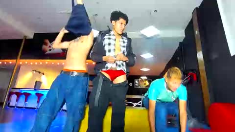 GRIVALS. THOMAS AND DAMIAND online show from January 7, 2025, 5:09 pm