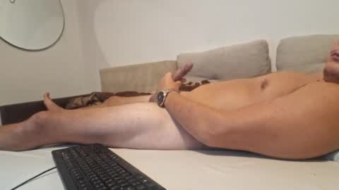 grizlivl24 online show from September 14, 2025, 12:21 am