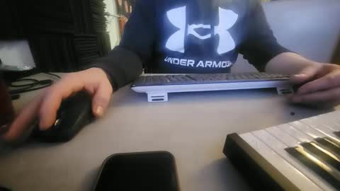 Grooce online show from February 3, 2026, 10:26 pm