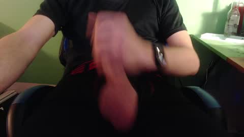 Snapshot of groov123 chatting on January 2, 2025, 2:46 pm Cal online show from January 2, 2025, 2:46 pm