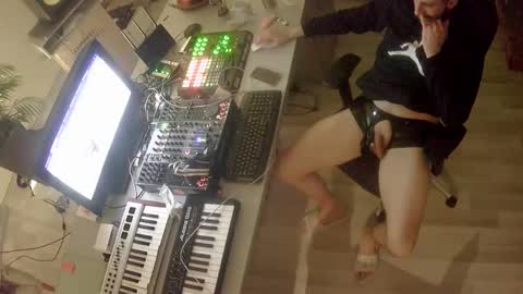 gryzoon online show from February 20, 2026, 3:14 am