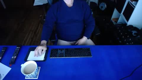 guesswhatigot2 online show from January 18, 2025, 11:21 am