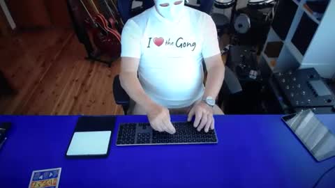 guesswhatigot2 online show from February 24, 2025, 7:22 am