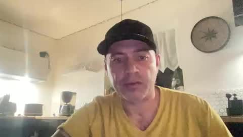 guil0 online show from January 7, 2026, 11:51 pm