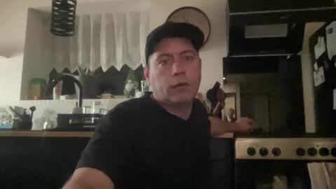 guil0 online show from March 26, 2026, 7:58 am