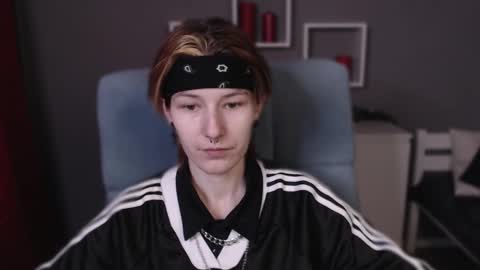 Snapshot of guitarandangell chatting on January 19, 2026, 10:19 am guitarandangell online show from January 19, 2026, 10:19 am