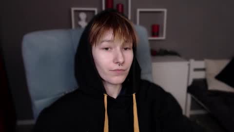 Snapshot of guitarandangell chatting on February 26, 2026, 2:38 pm guitarandangell online show from February 26, 2026, 2:38 pm