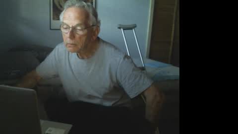 Snapshot of gulfcoast1952 chatting on March 19, 2026, 12:53 pm Roy online show from March 19, 2026, 12:53 pm