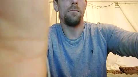 Snapshot of gunnarssonbenni33 chatting on March 7, 2026, 8:17 pm gunnarssonbenni33 online show from March 7, 2026, 8:17 pm