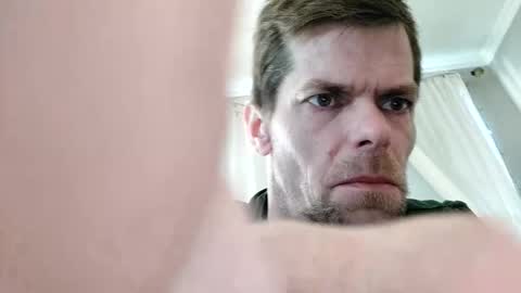 Snapshot of gunnarssonbenni33 chatting on April 18, 2026, 7:40 pm gunnarssonbenni33 online show from April 18, 2026, 7:40 pm