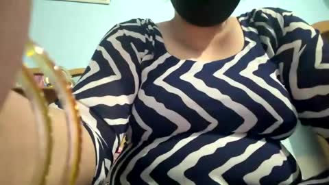 Snapshot of gurleen_kaur69 chatting on July 21, 2026, 11:01 am gurleen_kaur69 online show from July 21, 2026, 11:01 am