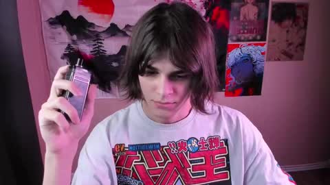 Snapshot of gushill_ chatting on February 7, 2025, 9:15 pm gushill_ online show from February 7, 2025, 9:15 pm