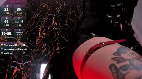 Snapshot of guxplo chatting on March 5, 2026, 4:14 pm Antonella online show from March 5, 2026, 4:14 pm