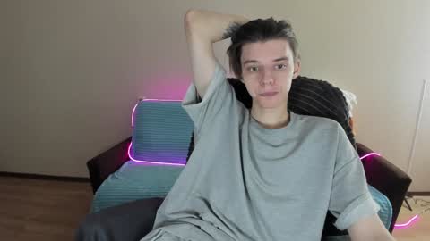 guy_liam1 online show from December 19, 2024, 7:40 pm