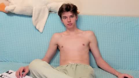 guy_liam1 online show from October 31, 2025, 2:18 pm