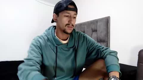 karim online show from February 18, 2025, 7:43 am