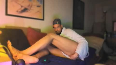 guyst049 online show from March 6, 2026, 2:52 am