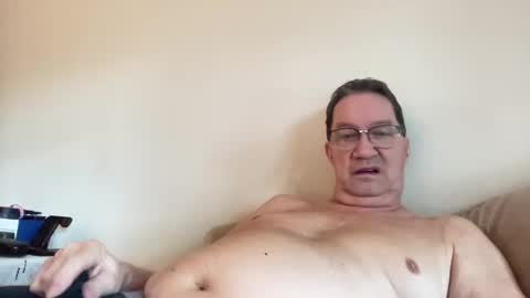 Snapshot of gwashere4u chatting on December 30, 2024, 5:23 pm gwashere4u online show from December 30, 2024, 5:23 pm