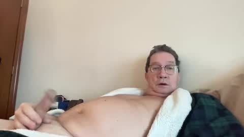 Snapshot of gwashere4u chatting on January 21, 2025, 1:54 pm gwashere4u online show from January 21, 2025, 1:54 pm