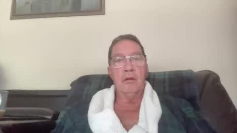 Snapshot of gwashere4u chatting on September 16, 2025, 12:39 pm gwashere4u online show from September 16, 2025, 12:39 pm