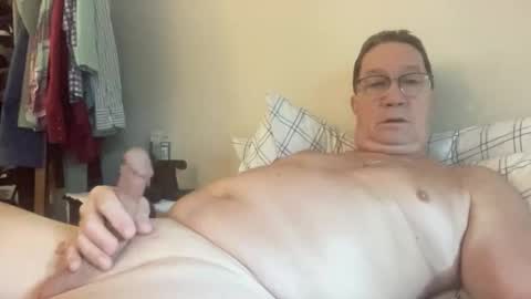 Snapshot of gwashere4u chatting on October 29, 2025, 1:57 pm gwashere4u online show from October 29, 2025, 1:57 pm