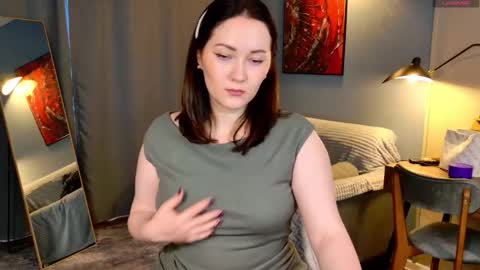 Snapshot of gwen_lady chatting on November 8, 2025, 1:00 pm Sweety Kitty online show from November 8, 2025, 1:00 pm