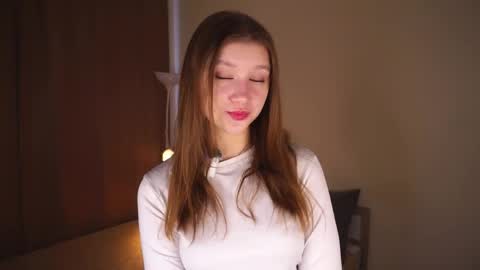 Snapshot of gwennielove chatting on April 26, 2026, 5:16 am Molly online show from April 26, 2026, 5:16 am