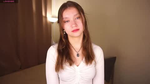 Snapshot of gwennielove chatting on May 10, 2026, 9:14 am Molly online show from May 10, 2026, 9:14 am