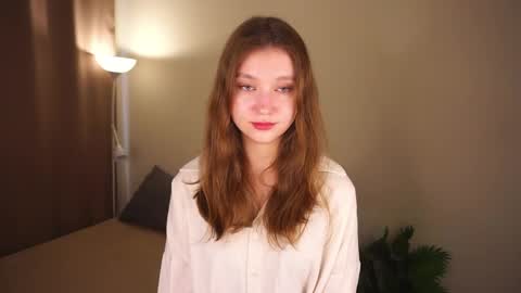 Snapshot of gwennielove chatting on May 12, 2026, 5:48 am Molly online show from May 12, 2026, 5:48 am
